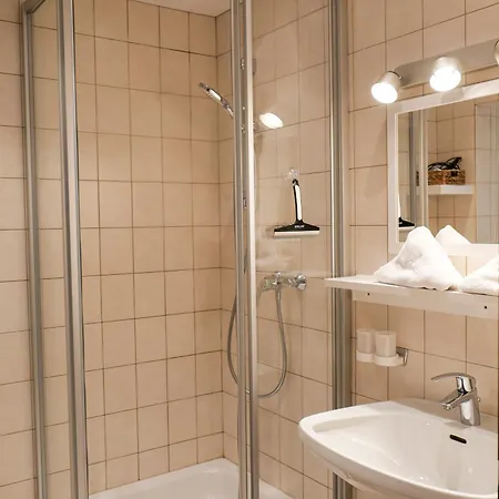 兰德海大公寓 公寓 *